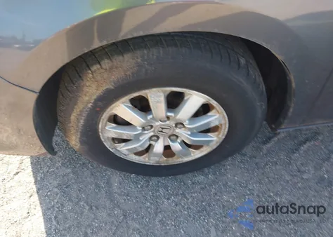 2010 Honda Odyssey Exl z USA, uszkodzony, nr VIN 5FNRL3H65AB114099